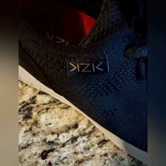 Men’s Kizik shoes - Picture 5 of 6